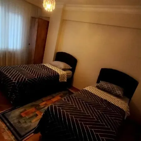 Lejlighed 1er Etage Ortakoey No 3 *